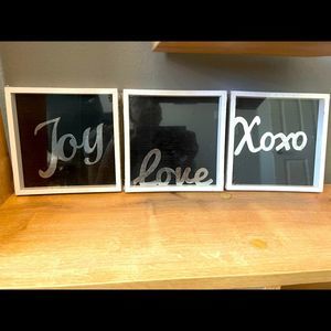 NWT Three Piece Love, Joy, XOXO Picture Set